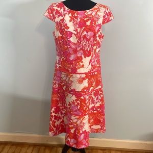 SANDRA DARREN size 12 multicolored floral dress. Flared skirt. Fitted bodice. 🌸